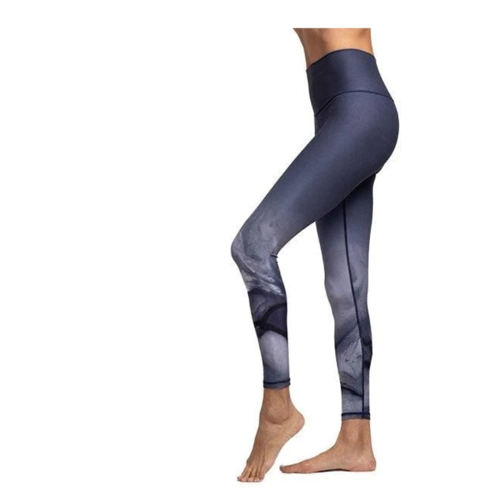 Cora Wispy Waves 7/8 Legging, Liquid Blue (Sol and Mane) M